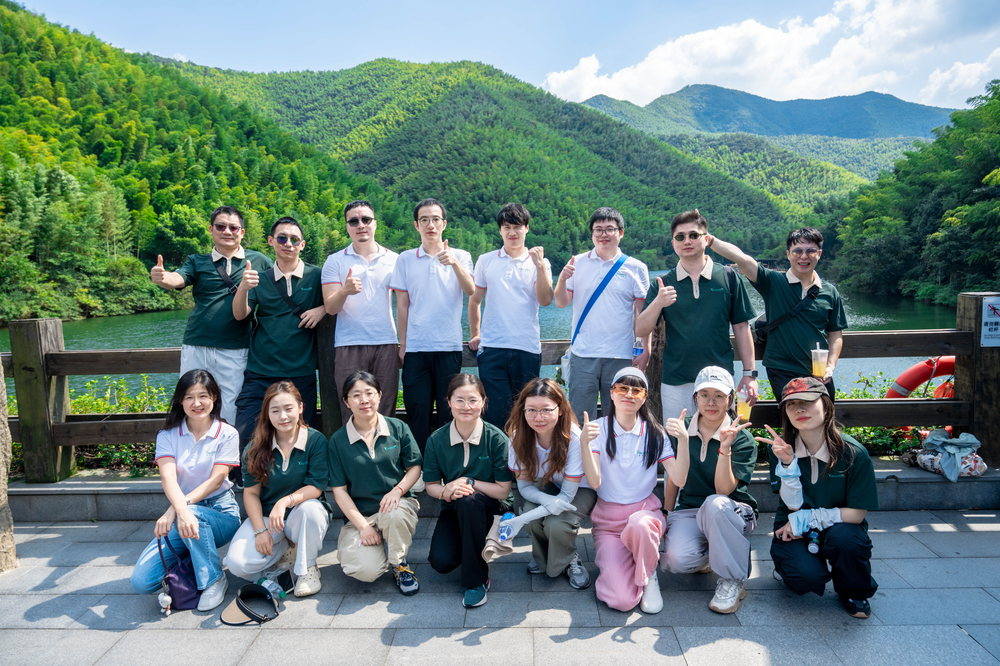 accobio-foreign-trade-team-photo