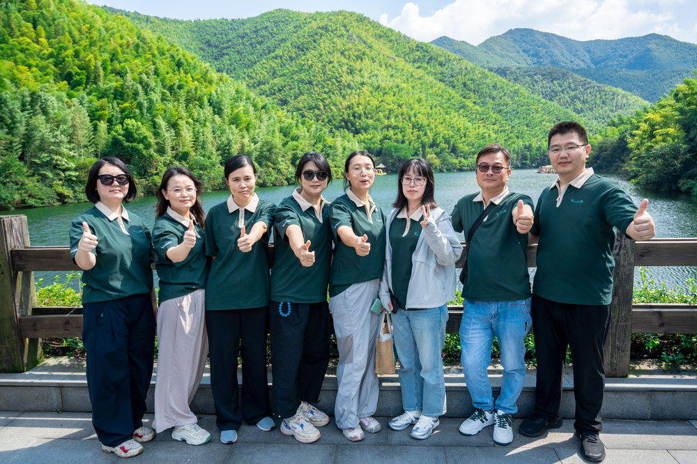accobio-logistics-team-photo